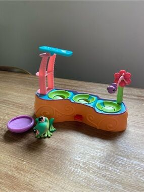 Leapin’ Lagoon Littlest Pet Shop